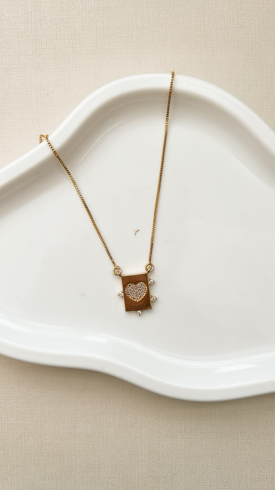 Colar Plaquinha Estilo Escapulário Coração Ouro 18k