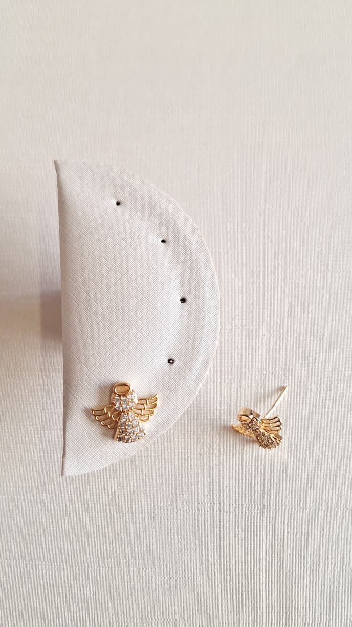 Anjo Cravejado Ouro 18 k