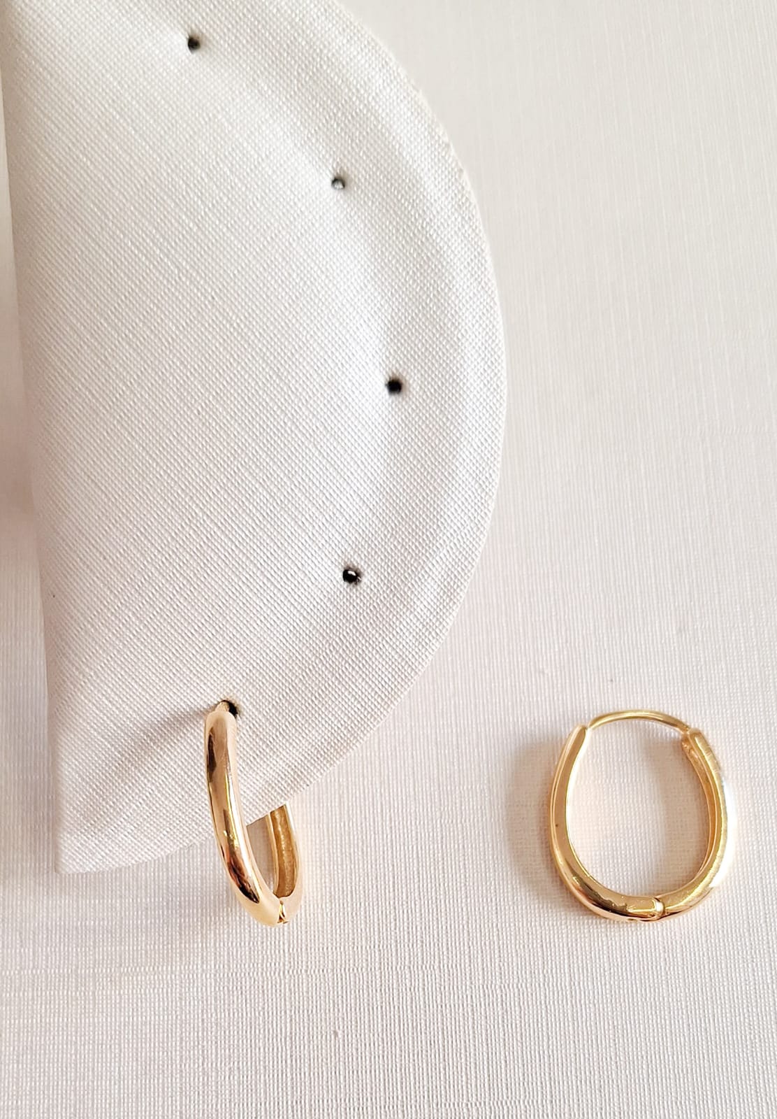 Argola M Fina Lisa Oval Ouro 18 k