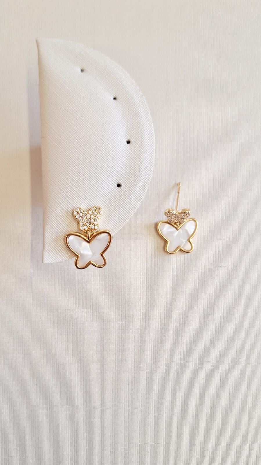 Dupla Borboleta Madre Pérola  Ouro 18 k