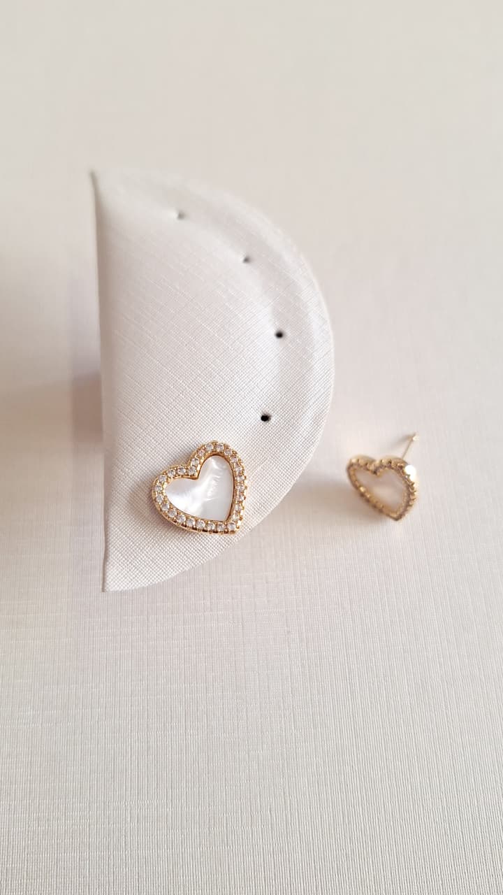 Coração Madre Pérola e Borda Cravejada  Ouro 18 k