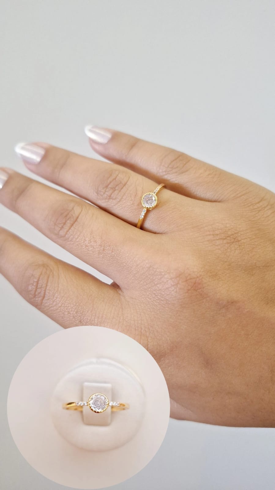 Meia Linha Fna Cravejada e Pedra Central Ouro 18 k
