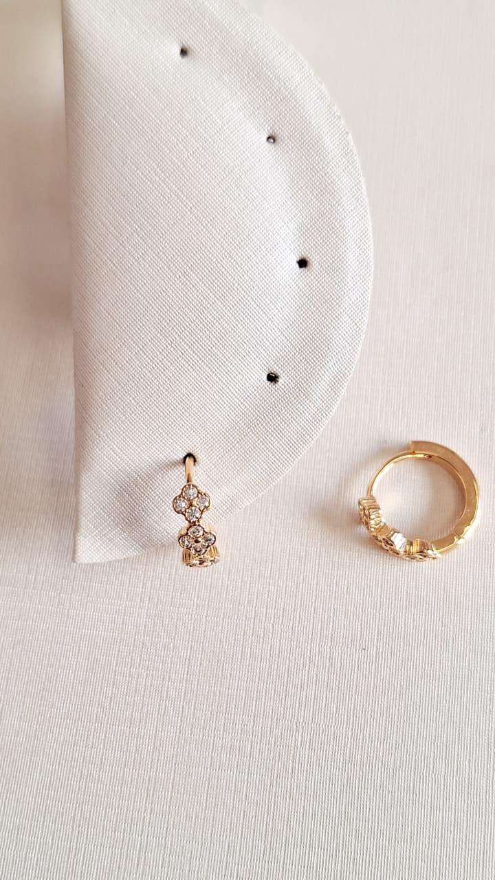 Argola Três Trevos Ouro 18 k