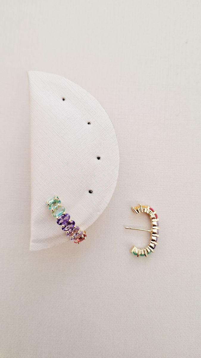 Ear Hook 11 Pedras Coloridas  Ouro 18 k