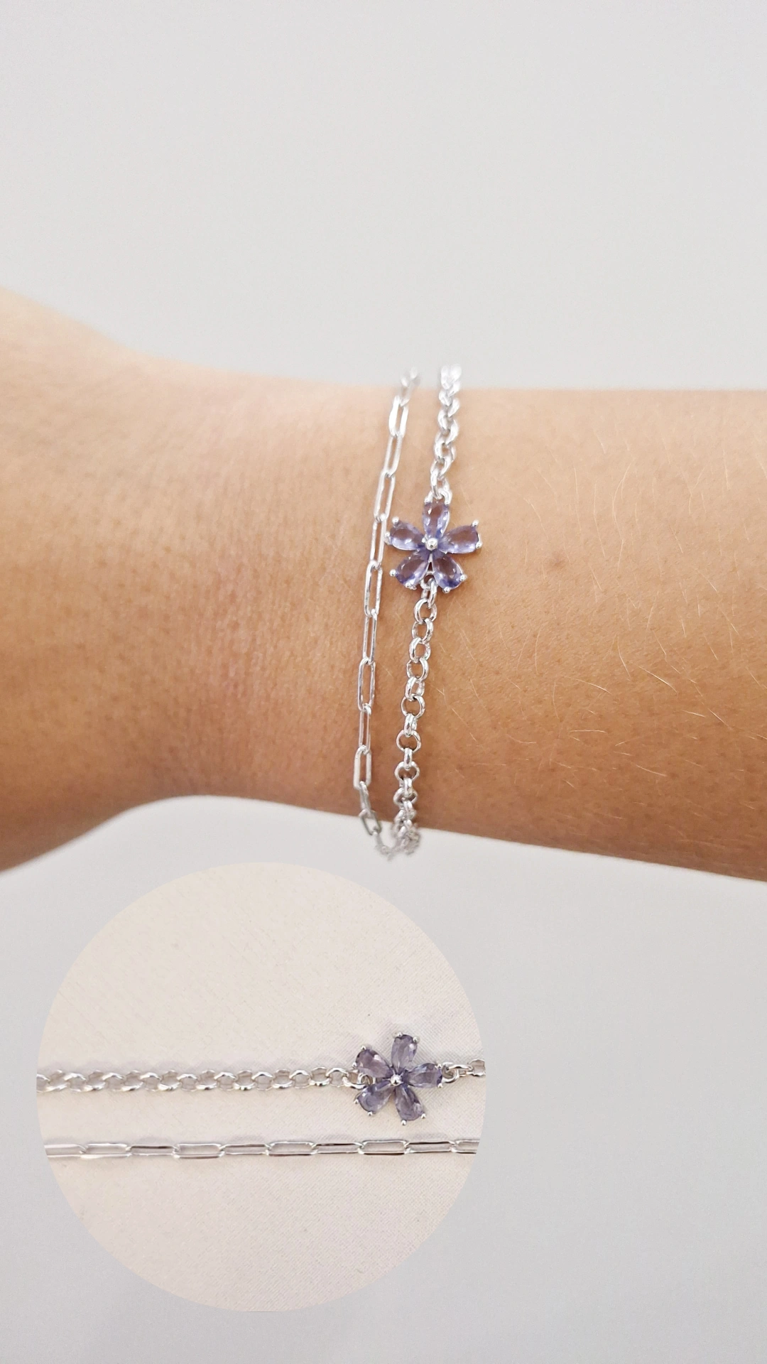 Pulseiras 2 Correntes Cartier e Elo Portugues Flor Encantada Lavanda Ródio Branco