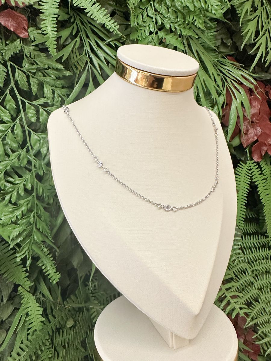 Colar Elo Portugues Com 7 Zirconia Tiffany Ródio Branco