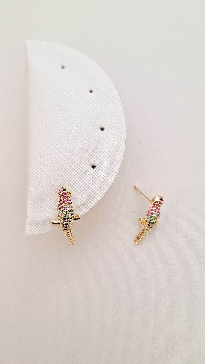 Papagaio Cravejado Colorido  Ouro 18 k