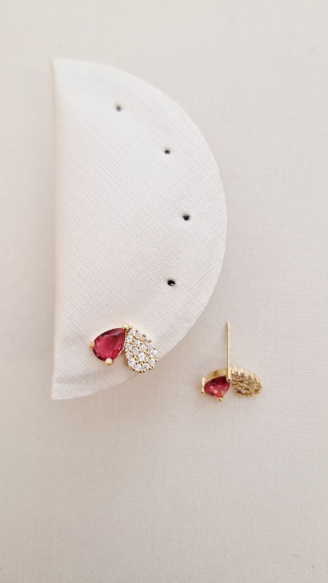 Dupla Gota Com Zirconia E Pedra Rubi  Ouro 18 k