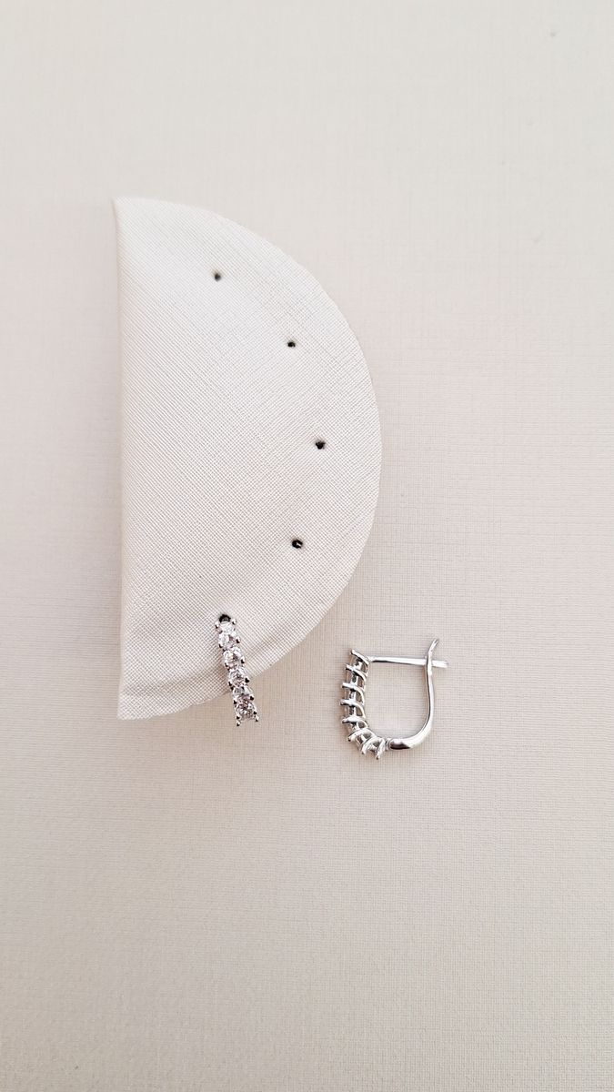 Click Articulado Com Zirconia Cristal  Ródio Branco
