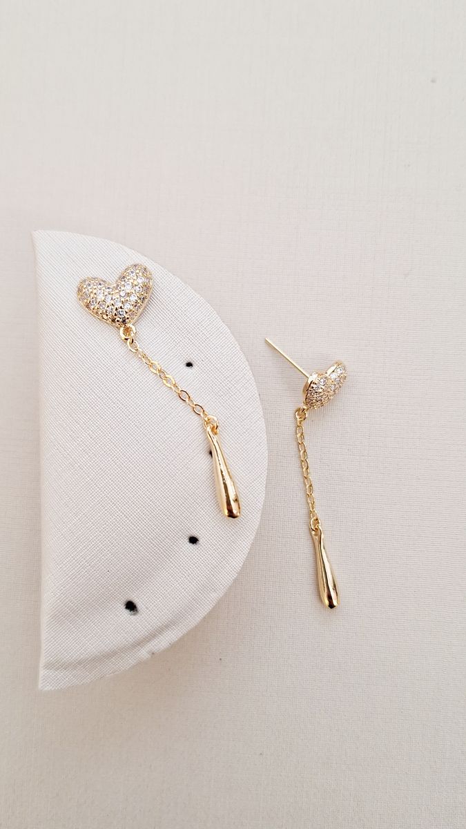 Coração Cravejado Com Pêndulo De Gota  Ouro 18 k