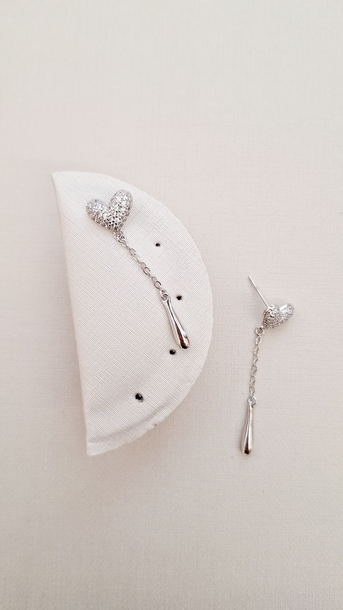 Coração Cravejado Com Pêndulo De Gota  Ródio Branco