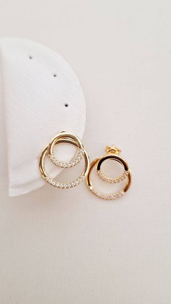 Dois Circulos Menor e Maior com Borda Lisa e Cravejada  Ouro 18 k