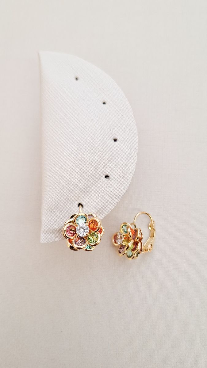 Argola Flor Lótus Pétalas Coloridas Ouro 18 k
