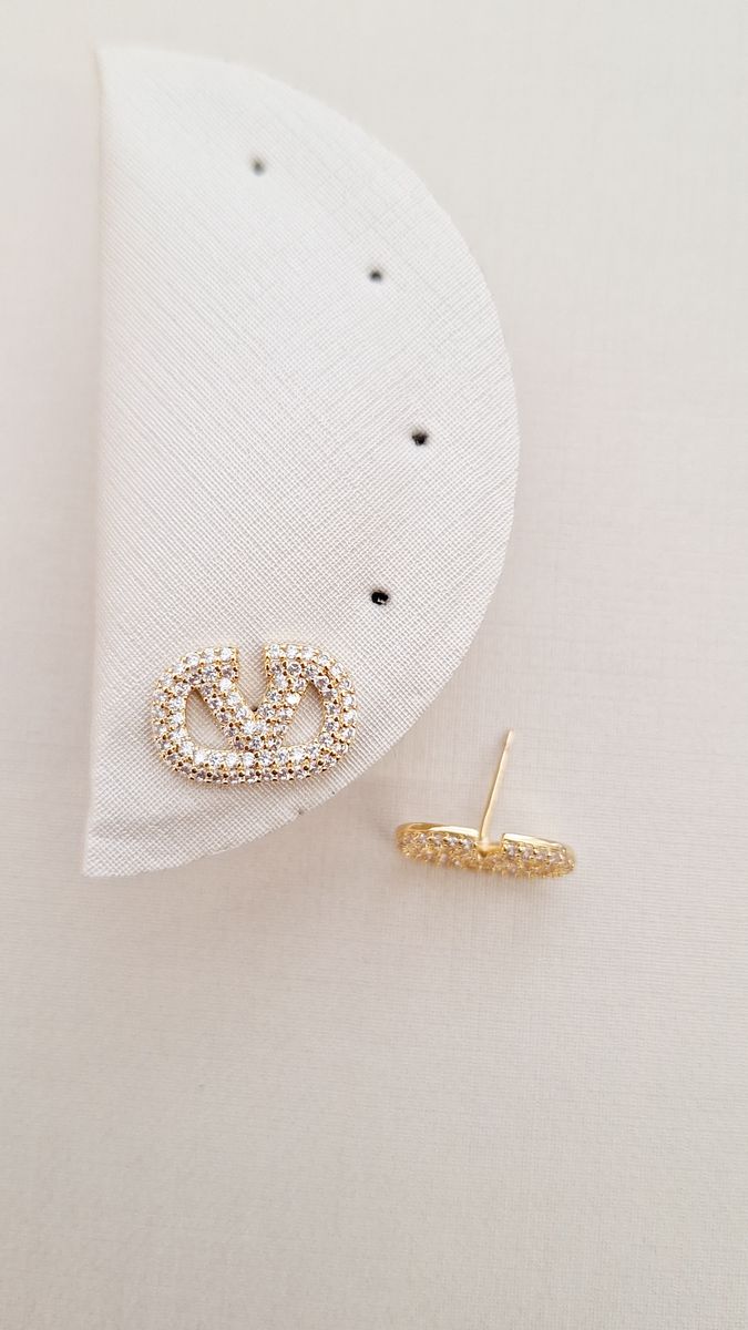 VLogo Cravejado Ouro 18 k