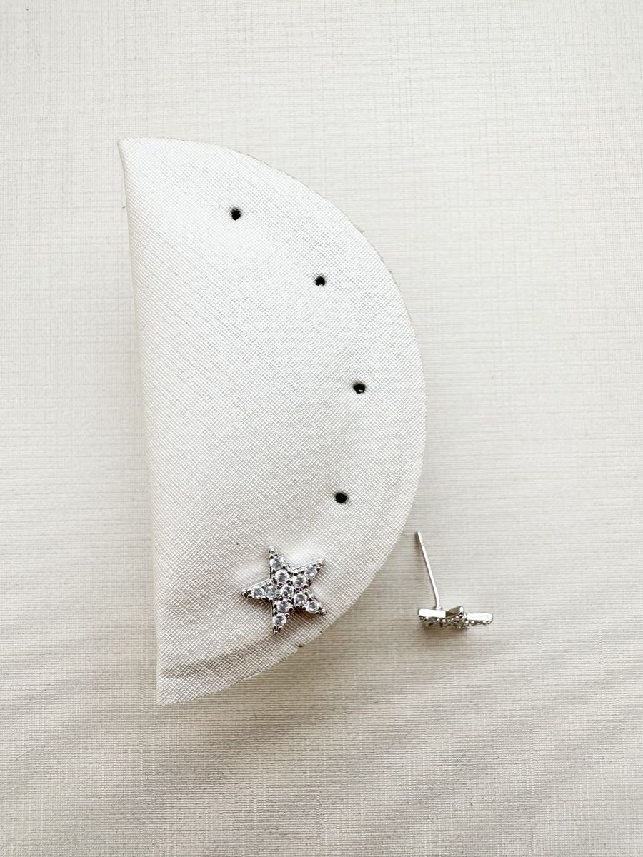 Estrela Cravejada Simples  Ródio Branco