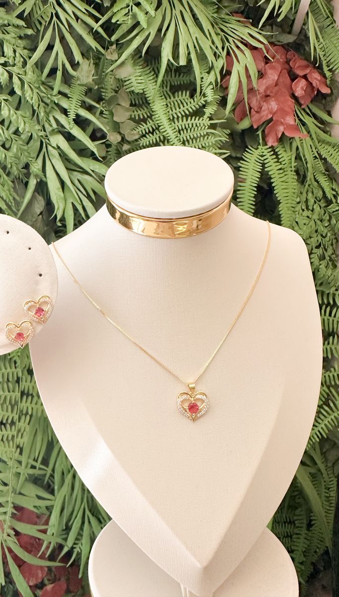 Conjunto Coração Entrelaçado com Ponto de Rubi Ouro 18 k